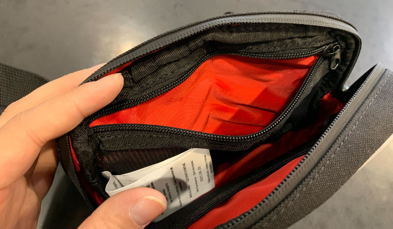 EXPLORER WAIST BAG 1.8Lはどんなバッグ？収納力と使い勝手を解説